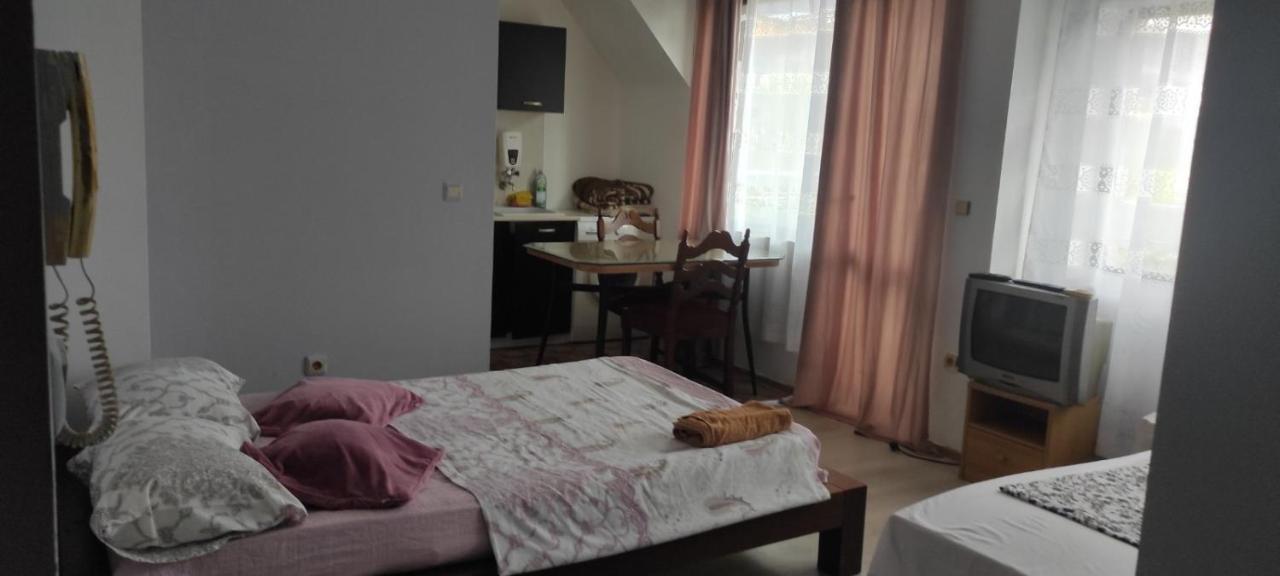 Apartment Ivaylo Varna Bagian luar foto