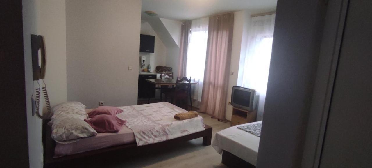 Apartment Ivaylo Varna Bagian luar foto